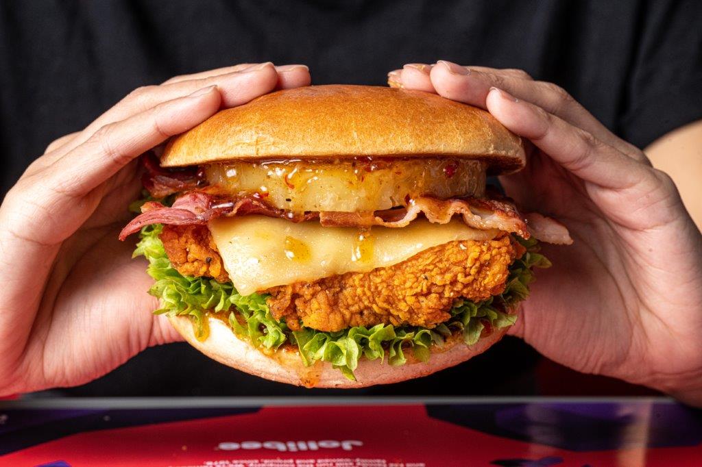 Cardiff Tastes A Little ‘Chickenjoy’ At Global Fried Chicken Chain, Jollibee